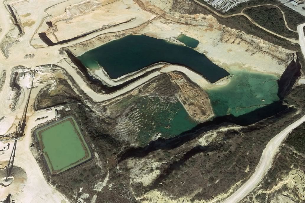 Vulcan Materials 1604 rock quarry in 2017 showing pools of water over Edwards Aquifer Recharge Zone
